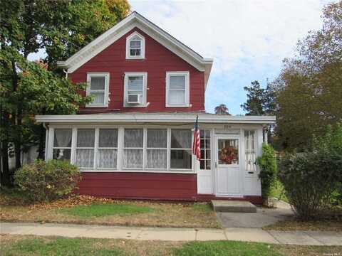 204 Union Avenue, Riverhead, NY 11901