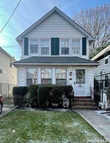 92-34 Gettysburg Street, Bellerose, NY 11426