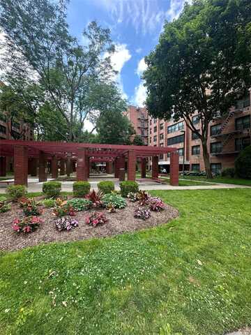 75-26 Bell Blvd, Bayside, NY 11364