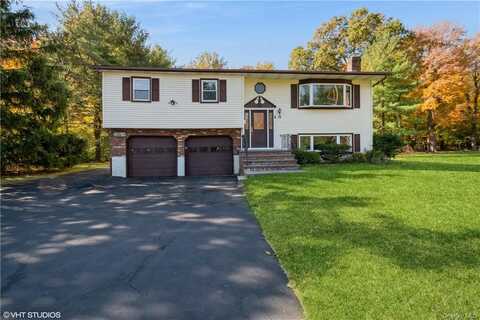 12 Theodore Roosevelt Drive, Blauvelt, NY 10913