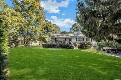 29 Thompson Hay Path, Setauket, NY 11733