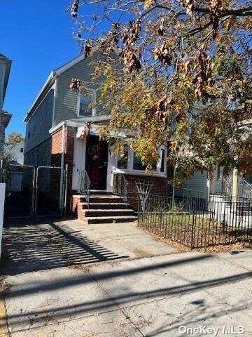 89-50 204th Street, Hollis, NY 11423