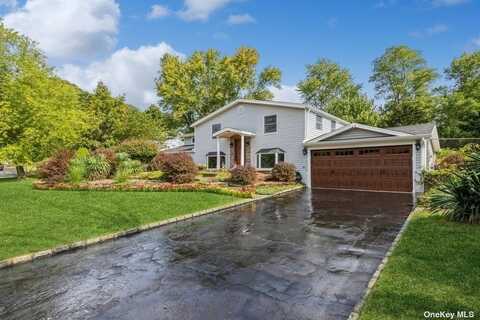 33 Ivy League Lane, Stony Brook, NY 11790