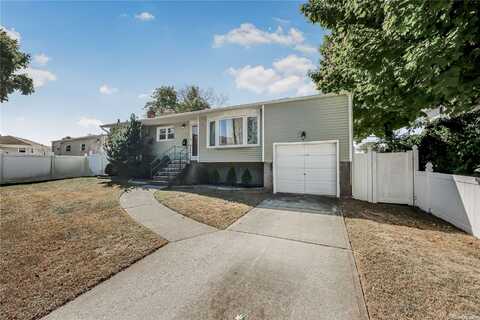 5 Birch Lane, Farmingdale, NY 11735