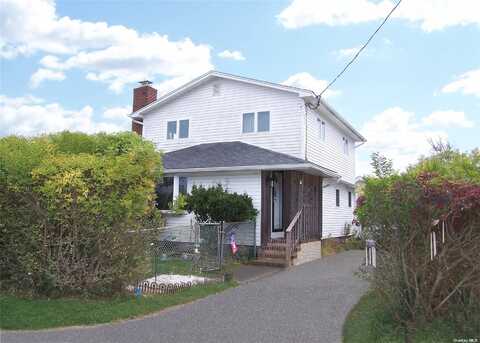 4 Quail Road, Mastic Beach, NY 11951