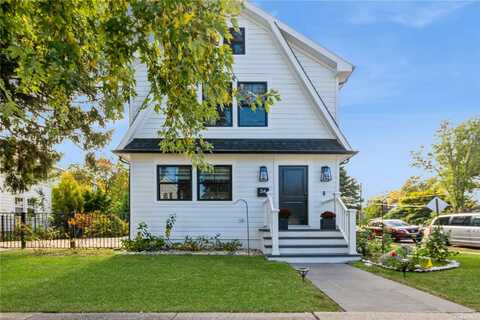 24 Fairview Avenue, Port Washington, NY 11050