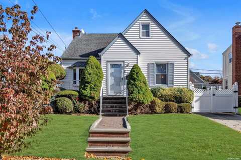 80 Kamda Boulevard, New Hyde Park, NY 11040