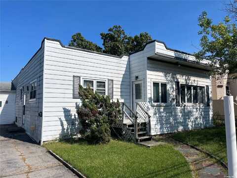 3295 Parkway Drive, Baldwin, NY 11510