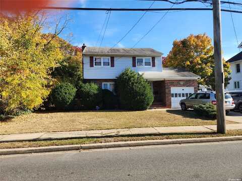 341 Hempstead Gardens Drive, West Hempstead, NY 11552