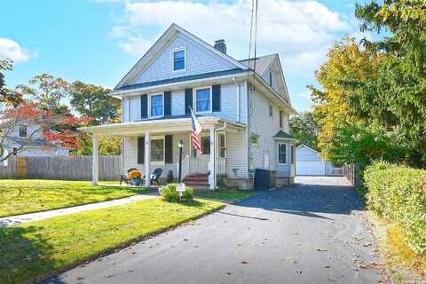 7 S Prospect Avenue, Patchogue, NY 11772