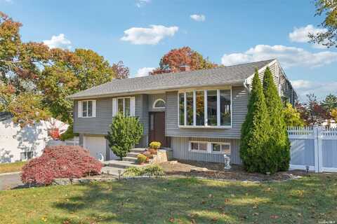 21 Greenwich Road, Smithtown, NY 11787