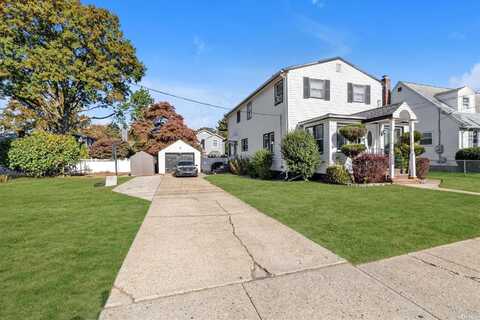 120 Memphis Avenue, Floral Park, NY 11001