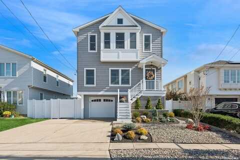 119 S Bay Drive, Babylon, NY 11702