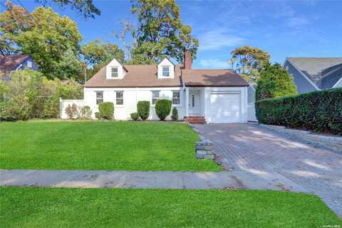 1017 Schuman Place, Baldwin, NY 11510