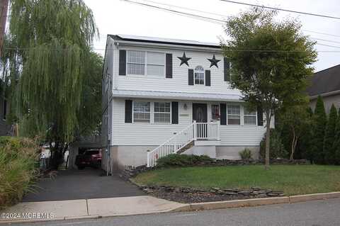 136 Oak Avenue, Island Heights, NJ 08732