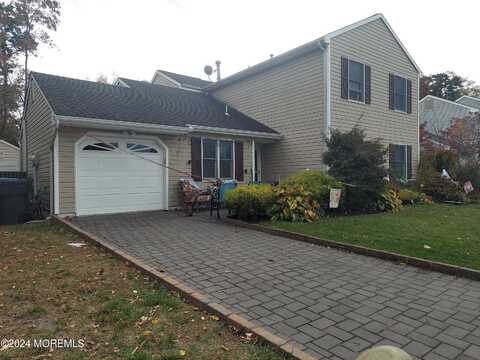 87 Reflection Road, Toms River, NJ 08753