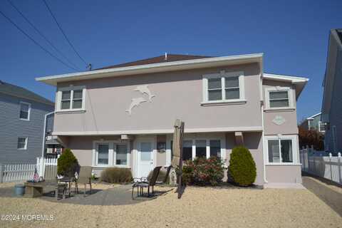 13 Elizabeth Avenue, Lavallette, NJ 08735