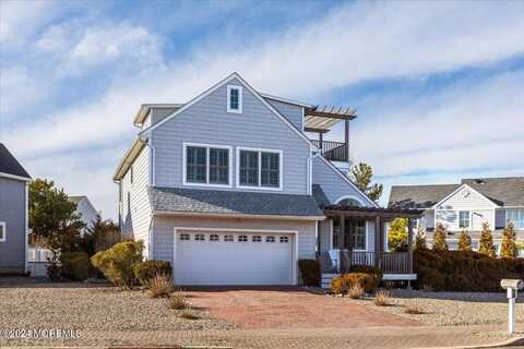 108 Glimmer Glass Circle, Manasquan, NJ 08736