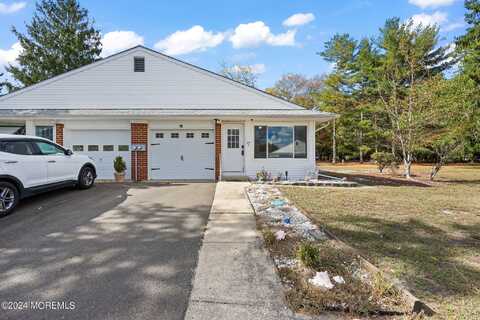 195 Laurel Drive, Whiting, NJ 08759