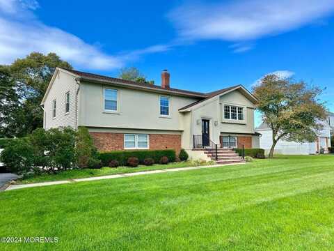 9 Darien Drive, West Long Branch, NJ 07764