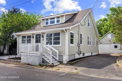 21 Snyder Street, Toms River, NJ 08753