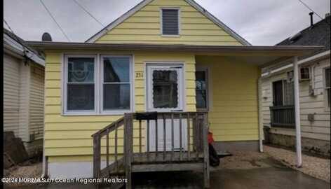 231 Webster Avenue, Seaside Heights, NJ 08751