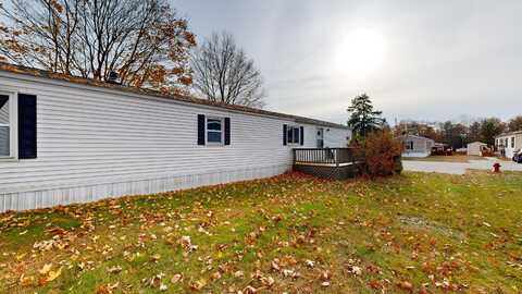 37 Fairview Drive, Lisbon, ME 04250