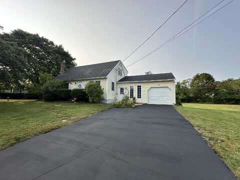 105 Gendron Drive, Wells, ME 04090