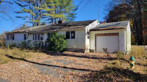 11 Hinkley Street, Lisbon, ME 04252