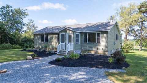 26 Donahue Drive, South Thomaston, ME 04858