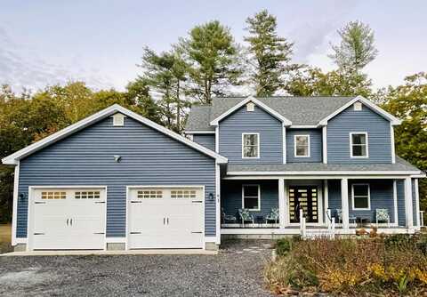 93 Pipeline Road, Raymond, ME 04071