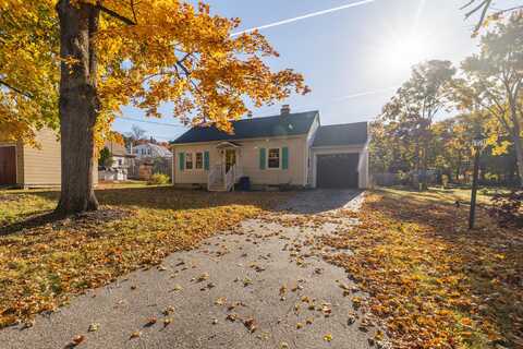 12 Sunset Avenue, Auburn, ME 04210