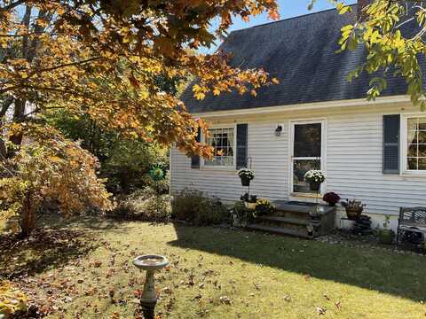 16 Wilson Avenue, Brunswick, ME 04011