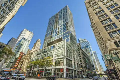 8 E Randolph Street, Chicago, IL 60601