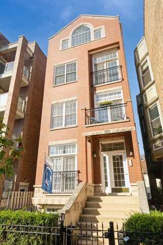 3052 N SHEFFIELD Avenue, Chicago, IL 60657