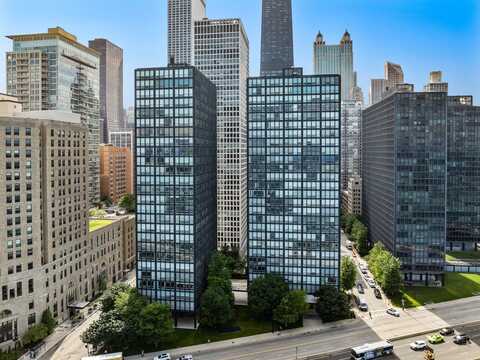 880 N Lake Shore Drive, Chicago, IL 60611