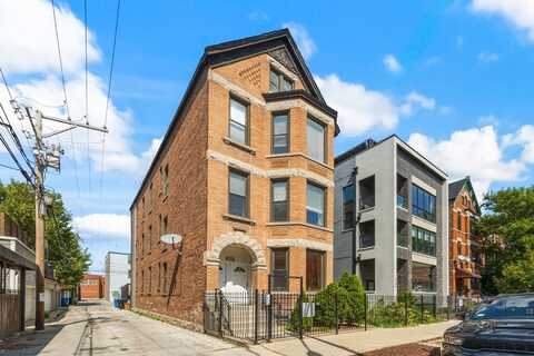 2246 W Medill Avenue, Chicago, IL 60647