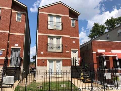 3042 W Flournoy Street, Chicago, IL 60612