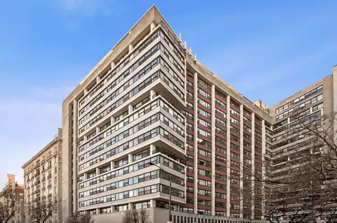 3410 N Lake Shore Drive, Chicago, IL 60657