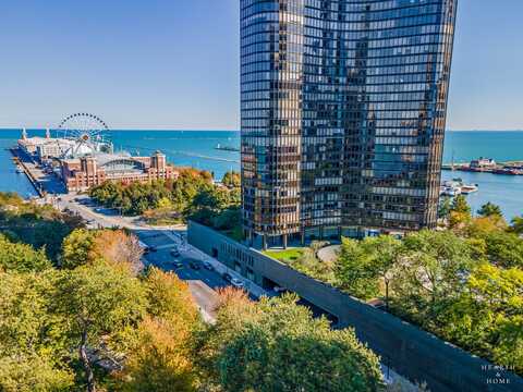 505 N LAKE SHORE Drive, Chicago, IL 60611