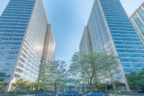 3550 N Lake Shore Drive, Chicago, IL 60657