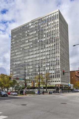 444 W Fullerton Parkway, Chicago, IL 60614