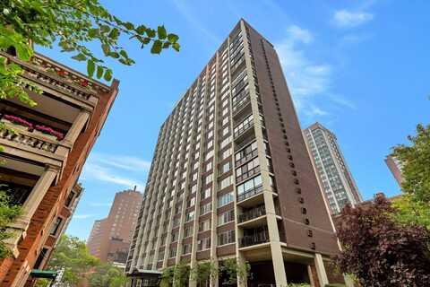 1 E Schiller Street, Chicago, IL 60610