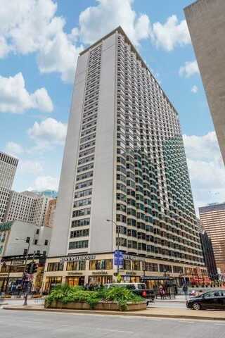 535 N MICHIGAN Avenue, Chicago, IL 60611