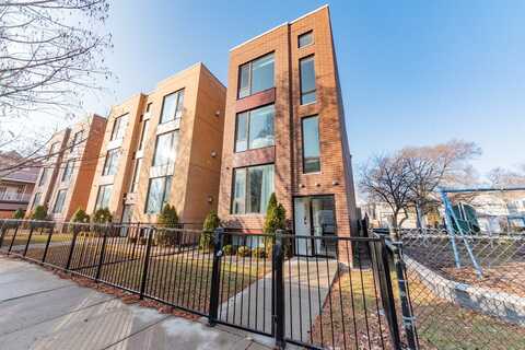 3514 N Sacramento Avenue, Chicago, IL 60618