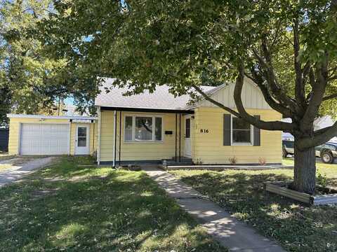 816 S 9Th Street, Mattoon, IL 61938