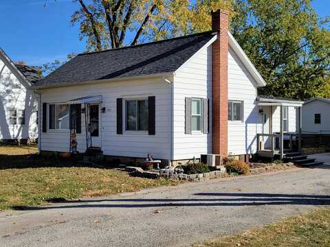 401 N Pine Street, Wenona, IL 61377