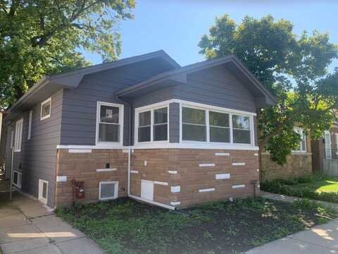 8443 S Cregier Avenue, Chicago, IL 60617