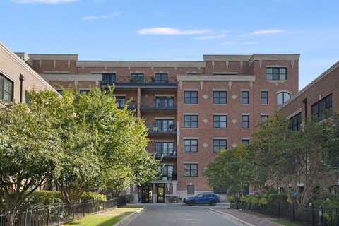 2811 N Bell Avenue, Chicago, IL 60618