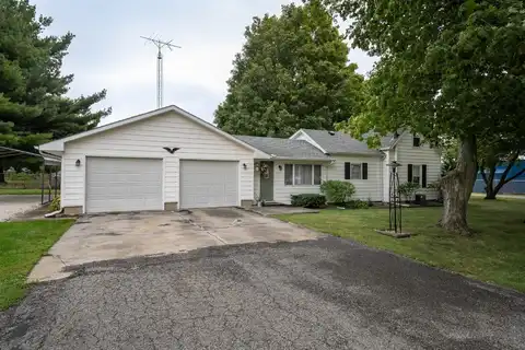 411 W Green Street, Le Roy, IL 61752